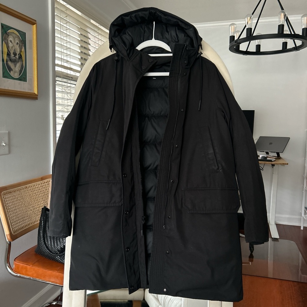 EVERLANE: "RENEW LONG PARKA"